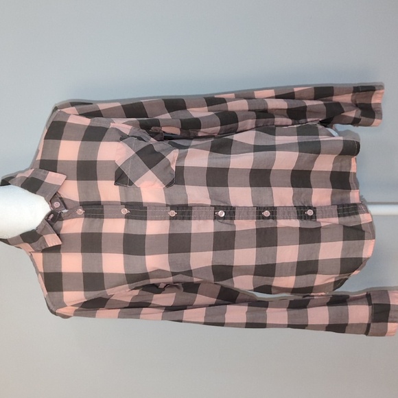 EUC Checkered Button-Down - Picture 3 of 8